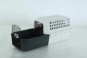 पालतू वायु मामले पर्यावरण के अनुकूल प्लास्टिक ठोस क्षैतिज स्लाइडिंग पोर्टेबल कुत्ते पिंजरे 10 किलोग्राम कार-माउंटेड यूनिवर्सल सूटकेस - Product Image 6