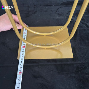 Centre de table floral en métal doré LEDA, décoration de roses artificielles, support moderne pour événements de mariage - Product Image 4