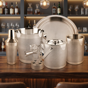 Juego de barras de acero inoxidable Premium de 10 piezas Colección de artículos de Bar de diseño clásico con material de metal grabado exterior - Product Image 1