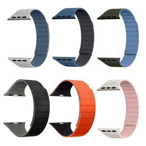 สายนาฬิกาแม่เหล็กซิลิโคนสองสีสำหรับสายนาฬิกา <span class=keywords><strong>applewatch</strong></span> สำหรับ iWatch Series 9 8สายนาฬิกาซิลิโคน - Product Image 1