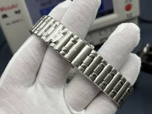 Montre mécanique automatique OEM personnalisée de haute qualité en acier inoxydable avec cadran à aiguilles lumineuses, design de luxe et élégant - Product Image 3