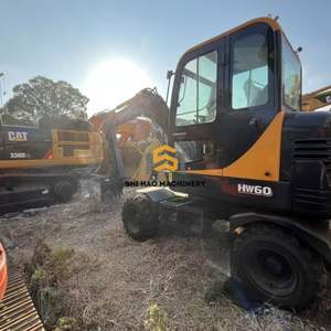 Excavadora de Ruedas Hyundai R60W Usada de 6 Toneladas, Perfecta para Trabajos Agrícolas y de Construcción Pequeña - Product Image 5