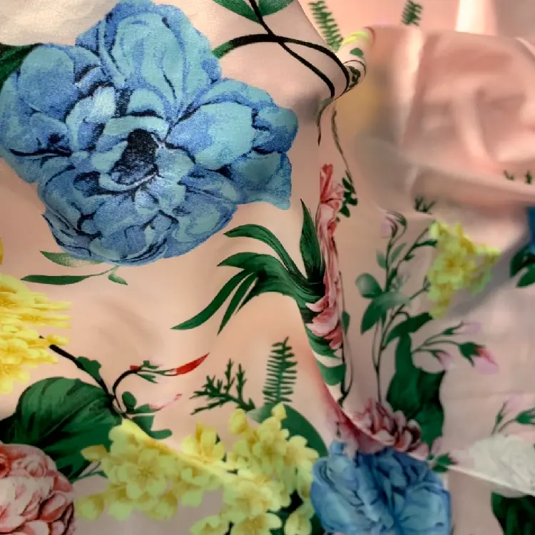 Großhandel China Factory Seide Spandex Polyester Stretch Satin Blumen material Hochzeit Stoff Digitaldruck für Frauen Kleid