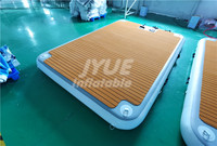 Prix d'usine Tapis d'eau antidérapant personnalisé Plate-forme flottante gonflable de yoga Quai