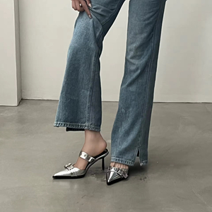 Zapatos de Tacón Bajo con Punta en Pico, Ligeros, de Cuero con Pedrería, Diseño Calado, Unisex, Cómodos e Impermeables - Product Image 2