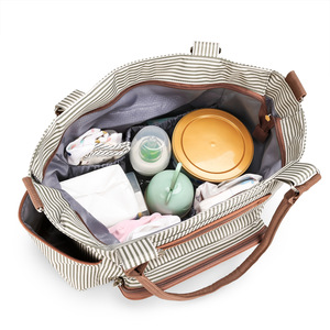 Sac à langer multifonctionnel avec matelas à langer, en polyester, motif rayé, pour les sorties et les voyages avec bébé - Product Image 4