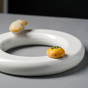 Assiette d'exposition de gastronomie moléculaire en céramique en forme de cercle blanc plats froids Dessert Sushi biscuits plateau de service Restaurant vaisselle - Product Image 4