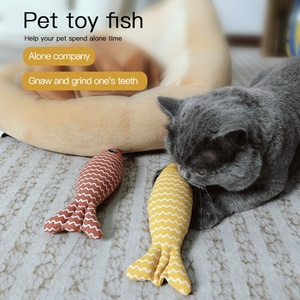 Factory Wholesale Custom Logo Interactive Cat Fish Nip Toy With <strong>Catnip</strong> - Product Image 2