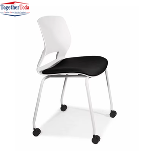 Chaise roulante empilable en plastique durable, moderne, stable, colorée et minimaliste pour les espaces jeunesse (vente en gros) - Product Image 5