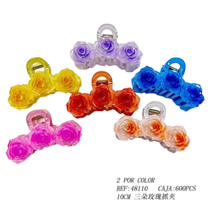 Fermaglio per capelli Three Roses Claw Clip da 10 cm per donna, design colorato a forma di rosa - Product Image 3