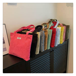 Nouveauté Sac fourre-tout <span class=keywords><strong>en</strong></span> <span class=keywords><strong>velours</strong></span> <span class=keywords><strong>côtelé</strong></span> à double bandoulière grande capacité avec fermeture éclair pour femmes Logo imprimé personnalisé - Product Image 5