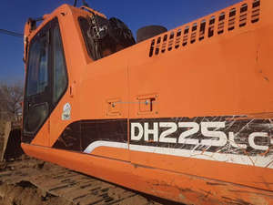 Excavateur hydraulique DOOSAN DH225LC-7 d'occasion Matériel de construction d'occasion avec boîte de vitesses Vente DOOSAN DOOSAN - Product Image 4