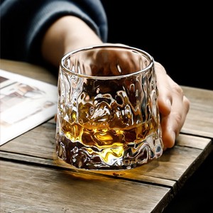 Verre à vin en cristal rotatif de style japonais créatif, verre à whisky - Product Image 6