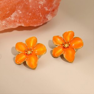 เครื่องประดับชุบทอง 14k 18k แบบไม่ก่อให้เกิดอาการแพ้ ดีไซน์สวยงาม ต่างหูแฟชั่นรูปดอกไม้สไตล์ฮาวาย ทำจากสแตนเลสสตีล 316L สำหรับผู้หญิง - Product Image 3