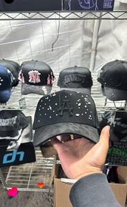 Nueva Llegada: Sombreros Mexicanos Ajustables de Cinco Paneles con Barbas El Mago y Cierre Trasero, en Stock - Product Image 3