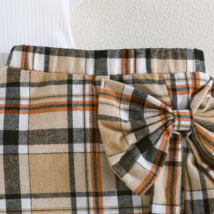 Vêtements décontractés pour enfants, filles de 3 à 8 ans, haut en laine avec poignets à volants raffinés, décoration en nœud, jupe courte à carreaux, chapeau, ensemble deux pièces - Product Image 4