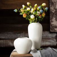 Vase en céramique blanc de style chinois, nouveau, en gros, avec glaçure craquelée, fait main, ornement de table pour la décoration intérieure