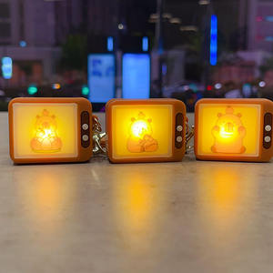 BoTu Creative Luminous Capybara Schlüssel bund Anime Beleuchtung im Dunkeln Spielzeug für Tasche Dekor <span class=keywords><strong>Kawaii</strong></span> Cute Mini Doll Anhänger Weihnachts geschenke - Product Image 6