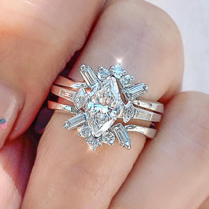 Anello geometrico Marquise per donna, elegante anello da dito con pietra scintillante, accessorio gioiello per tutti i giorni - Product Image 1