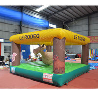 Château gonflable commercial géant Safari avec trampoline et jeu de taureau gonflable à louer