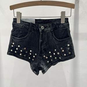 Viviblook Z313PT Pantalones Cortos de Mezclilla para Mujer, Estilo Retro con Remaches, Cintura Baja Elástica, Jeans Cortos para Mujer, Estilo Urbano - Product Image 5