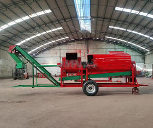 La machine déplace directement <span class=keywords><strong>les</strong></span> plants d'arachides dans le champ et <span class=keywords><strong>les</strong></span> envoie vers le mécanisme de cueillette des fruits à l'intérieur. - Product Image 5