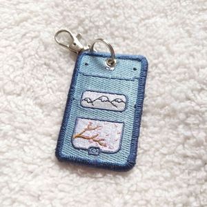 Étiquettes métalliques personnalisées de haute qualité pour vêtements, logo gravé, étiquette métallique pour sac, étiquette métallique embossée personnalisée - Product Image 2