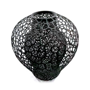 Vase sphérique en nylon noir imprimé en 3D, qualité de moulage par injection PA12 pour le prototypage et les tests industriels - Product Image 1