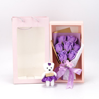Bouquet de 7 roses pas cher avec fleurs de marguerite, savon artisanal, fleur préservée dans une boîte cadeau, ours pour la fête des mères, la Saint-Valentin