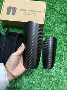 <span class=keywords><strong>Espinilleras</strong></span> de Fibra de Carbono 3K OEM Ligeras para Atletas de Fútbol, <span class=keywords><strong>Espinilleras</strong></span> de Fibra de Carbono con Espuma EVA y Logotipo Personalizado - Product Image 3