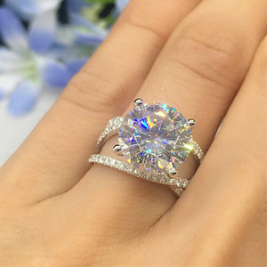 Anello da Donna con Design a Croce a Quattro Punte, Elegante Accento in Pietra, Gioiello Romantico alla Moda, Regalo per Lei - Product Image 6