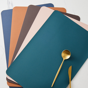 Napperon antidérapant couleur double face personnalisé OEM Tapis <span class=keywords><strong>de</strong></span> <span class=keywords><strong>table</strong></span> en similicuir résistant au chauffage Tapis <span class=keywords><strong>de</strong></span> <span class=keywords><strong>table</strong></span> à manger pour la cuisine - Product Image 1