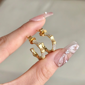 इतालवी विंटेज हल्के लक्जरी अच्छे गहने और शादी के लिए जिरकॉन तांबे के साथ बंटा हुआ बांस की अंगूठी और भिंडी - Product Image 4