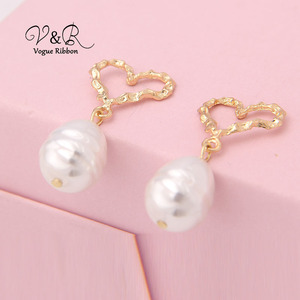 925 En Argent Sterling Post Martelé Paillettes Coeur Boucles Pendantes Faux Perle Boucle D'oreille Boucles D'oreilles En Alliage - Product Image 4