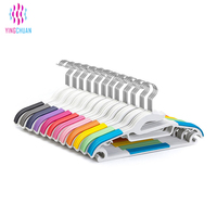 Cintres colorés de haute qualité, polyvalents, personnalisables, pratiques, durables, antidérapants, en plastique, pour la maison