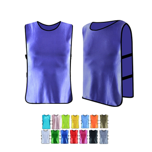 定制夏季足球背心和袜子自动切割网状训练背心丝网印刷OEM服务可提供 - Product Image 2