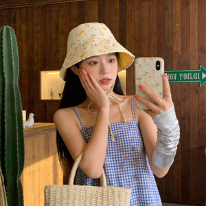 Sombrero de pescador plegable con estampado floral para mujer, sombrero de lona de algodón con protección solar para uso en exteriores en primavera y verano - Product Image 1