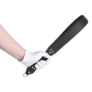 Fouet en cuir noir unisexe pour adultes avec attache en métal - Product Image 2