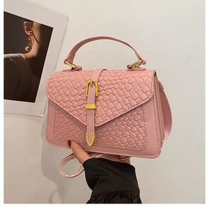 Sacs à main pour femmes tissés de luxe, design tendance 2025, sacs à main en cuir PU pour femmes <span class=keywords><strong>avec</strong></span> une <span class=keywords><strong>large</strong></span> <span class=keywords><strong>sangle</strong></span>, fermeture à clé - Product Image 5