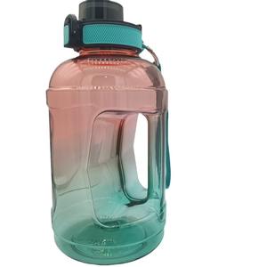 Joy Fashion, botella de agua de gimnasio con degradado de gran capacidad, Unisex, PC, vasos, caliente, térmica, creativa, diseño de rampa para exteriores - Product Image 1