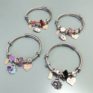 Phụ Nữ Sang Trọng Của Thời Trang Mới Quyến Rũ Vòng Đeo Tay Với Mặt Dây Chuyền Trái Tim Thép Không Gỉ <span class=keywords><strong>Swarovski</strong></span> Yếu tố Thiết Kế Thanh Lịch Dành Cho Phụ Nữ - Product Image 6