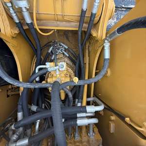 Excavadora Hidráulica Usada CAT320DL, Cucharón de 1m, Motor y Bomba de 112kW, Modelo 2023, 20 Toneladas, 700 Horas, Origen 100% Japonés - Product Image 3