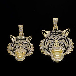 Collier pendentif Hip Hop en alliage doré avec micro-pavé CZ, feuille d'érable ronde et tête <span class=keywords><strong>de</strong></span> tigre, chaîne requin, bijoux <span class=keywords><strong>de</strong></span> mode urbaine pour rappeurs - Product Image 2