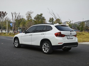 Voitures d'occasion <span class=keywords><strong>BMW</strong></span> <span class=keywords><strong>X1</strong></span> SDrive Leading Edition 2013, conduite à gauche, SUV 5 places avec toit ouvrant panoramique, sièges en cuir foncé - Product Image 6