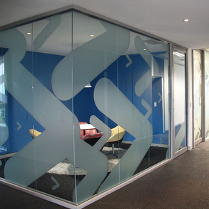 Nhà Máy Bán Hàng Trực Tiếp Tempered Glass Dán Kính Dễ vỡ Sticker Xử Lý Với Chăm Sóc In Cửa Sổ Decals Đồ Họa Quảng Cáo - Product Image 1