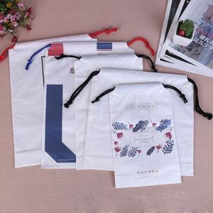 ถุงผ้าแคนวาสขนาดเล็กแบบมีเชือกผูก ผลิตจากผ้าฝ้ายรีไซเคิลได้ 100% ป้องกันฝุ่น พร้อมโลโก้สั่งทำพิเศษ สำหรับบรรจุภัณฑ์ช้อปปิ้งและของขวัญ - Product Image 6