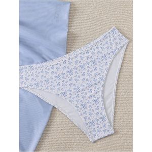 Ensemble de bikini d'été personnalisé pour filles, motif floral, haut triangle, deux pièces, vêtements de plage avec jupe enveloppante, extensible, en spandex et nylon - Product Image 1