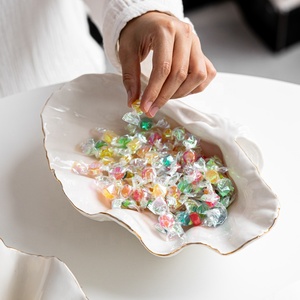 <span class=keywords><strong>Assiette</strong></span> décorative moderne en céramique blanche à bord doré, en forme <span class=keywords><strong>de</strong></span> coquille, créative, pour fruits, poisson ou desserts - Product Image 3