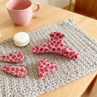 Nouvelle conception, pince à cheveux vintage en PVC à imprimé léopard rose pour femmes, accessoires pour cheveux en stock