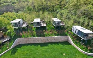 Three-story Eco-Friendly Luxury Container Villa <strong>Houses</strong> with Customizable Cafes &amp; Wine Rooms Mountain Farm Cabin - Product Image 4
